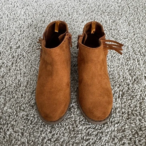 Old Navy Toddler Brown Suede Ankle Boots Side Zip Fringe Ankle Boots Size 7 - Picture 2 of 10
